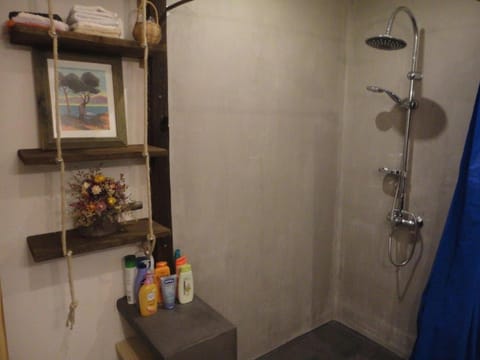 Villa de plein pied en campagne bonifacienne 84m2. Apartment in Bonifacio