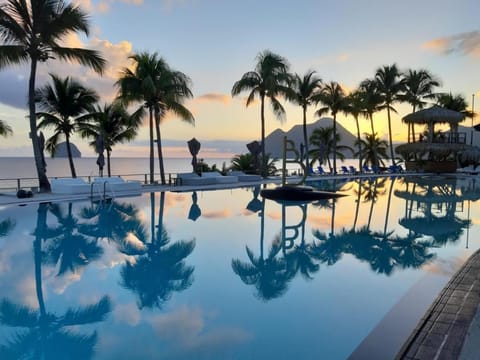 Swimming pool, Sunset, sunbed