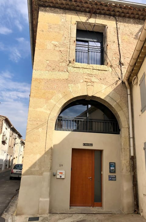 Property building, Facade/entrance