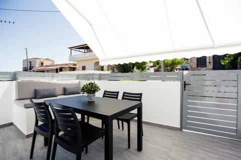 Patio, Balcony/Terrace