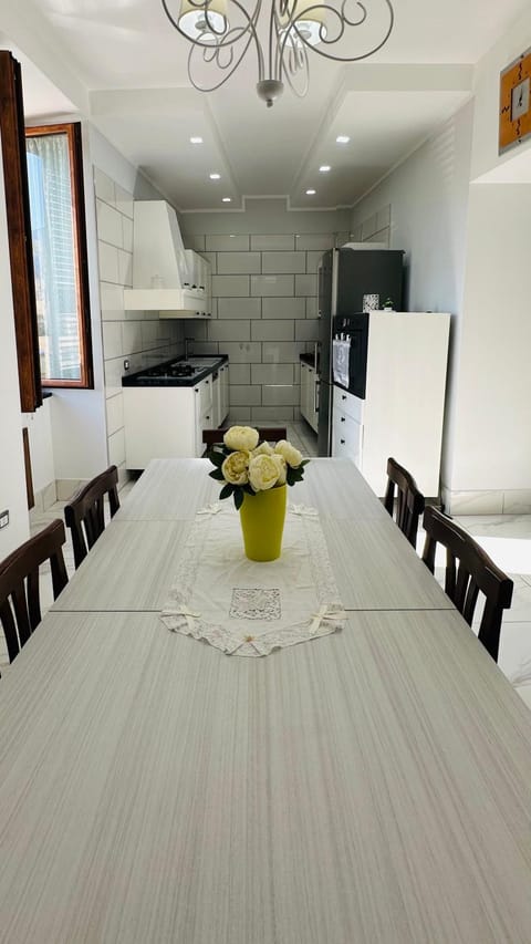 Casa Vacanze De Gasperi 210 House in Castellammare di Stabia