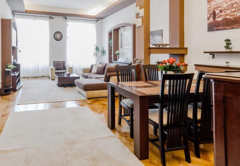 Living room, Seating area, Dining area