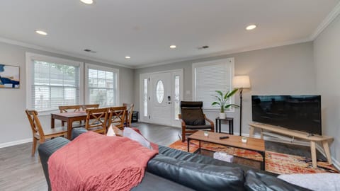 Stylish 3BR 3BA Colonial House by CozySuites House in Alexandria