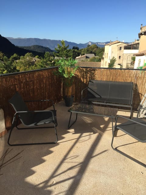 Le Maricou 120m2 totalement rénové terrasse 40m2 Apartment in Provence-Alpes-Côte d'Azur