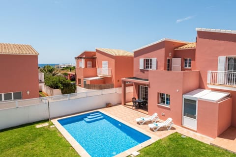 Property building, Off site, Garden, Pool view, Swimming pool, Swimming pool