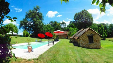 Text overlay, Pool view, Swimming pool
