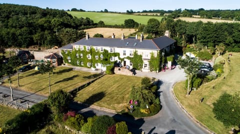 Property building, Day, Natural landscape, Bird's eye view, Garden, Garden view