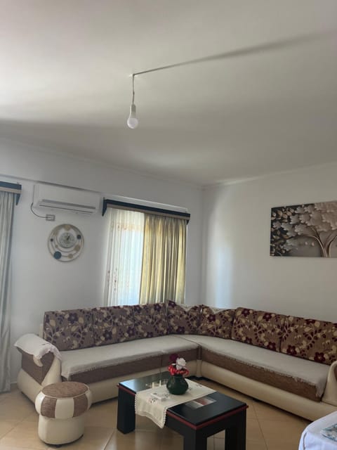 Glow Two Bedroom Apartment Apartment in Ksamil