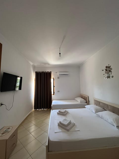 Glow Two Bedroom Apartment Apartment in Ksamil