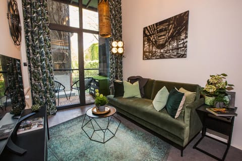 Balcony/Terrace, Living room