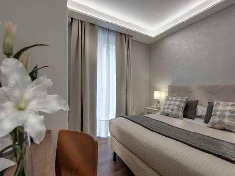 Shower, Toilet, Bathroom, Coffee/tea facilities, Photo of the whole room, Bedroom, Inner courtyard view