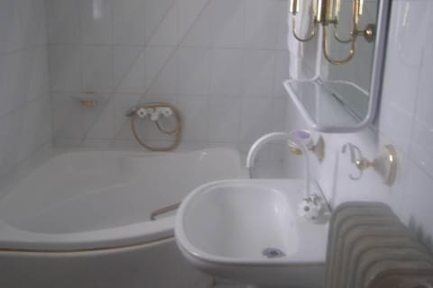 john actors home House in Decentralized Administration of Macedonia and Thrace