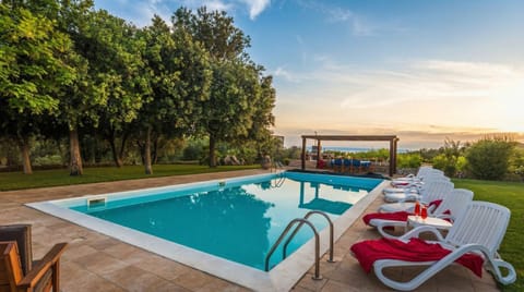Natural landscape, Garden, Garden view, Pool view, Sea view, Swimming pool, sunbed