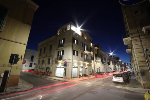 Property building, Neighbourhood