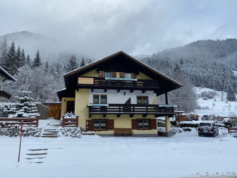 Zugspitzhaus Monika Apartment in Garmisch-Partenkirchen