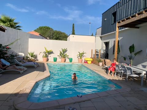 People, Swimming pool