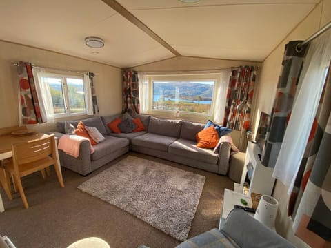 Summer Breeze Apartment in Scotland