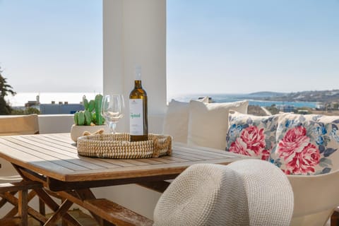 Day, Natural landscape, View (from property/room), Balcony/Terrace, Dining area, Landmark view, Mountain view, Sea view