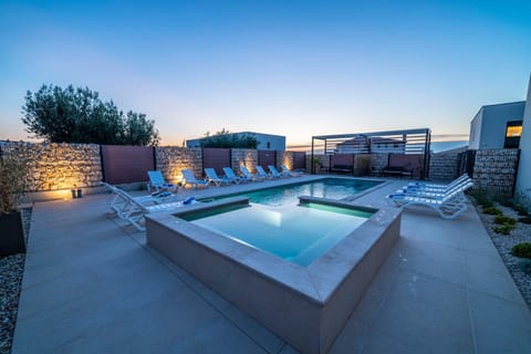 Patio, Hot Tub, Swimming pool, Swimming pool, Sunset