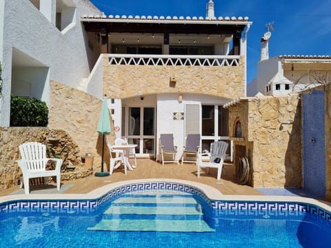 Property building, Pool view, Swimming pool, Swimming pool