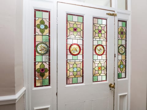 Laurel House House in England