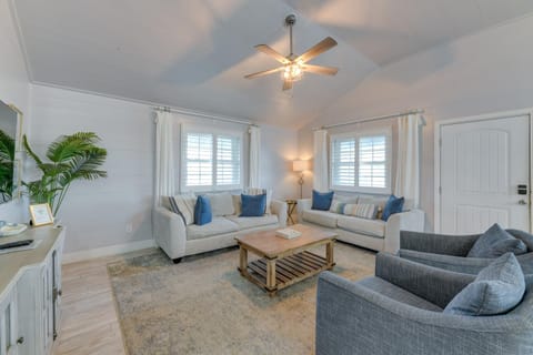 Private Pool and Furnished Deck Port Aransas Home! House in Port Aransas