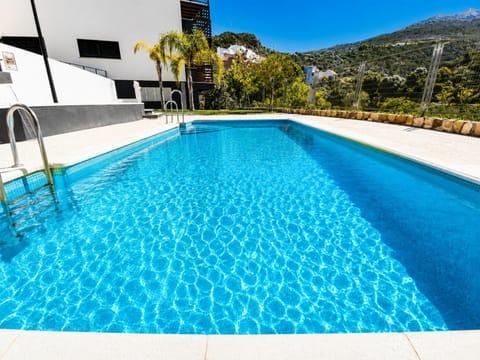 Day, Natural landscape, Mountain view, Pool view, Swimming pool, sunbed