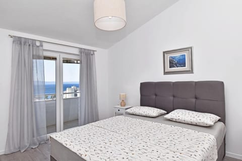 Sunny room Apartment in Tučepi