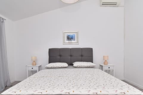 Sunny room Apartment in Tučepi