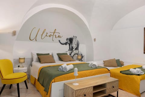 Living room, Bedroom