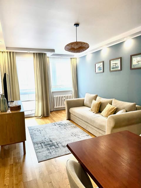 TV and multimedia, Balcony/Terrace, Living room, Seating area, Dining area