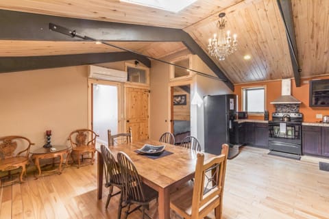 Lotus Mountain Suites The Gallery House in Ouray