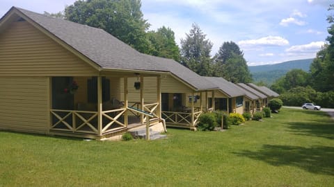 Serenity Motel Hotel in Shaftsbury