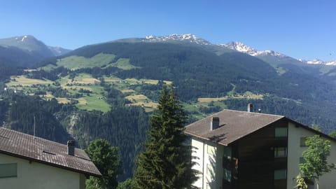 Mountain view, Quiet street view