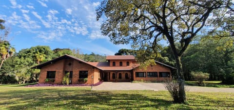 Property building, Day, Garden, Garden view