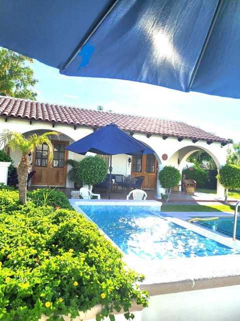 Hot Tub, Swimming pool