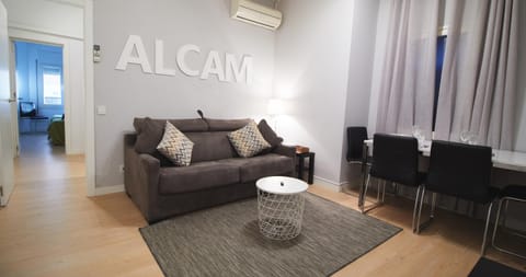 Day, Winter, Living room, Dining area, On site