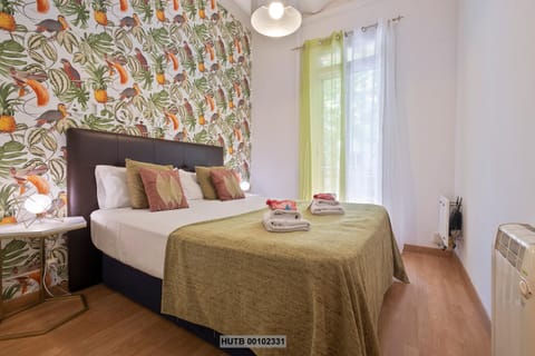 Day, Bedroom, On site