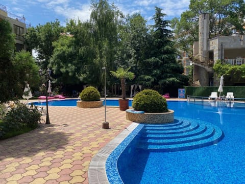 Pool view, Swimming pool