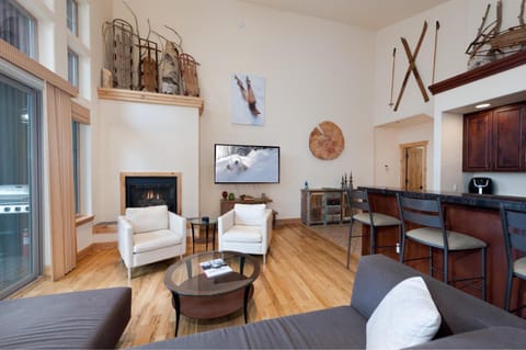 Alpenglow 18 House in Purgatory