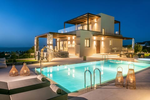 Property building, Sea view, Swimming pool, Swimming pool
