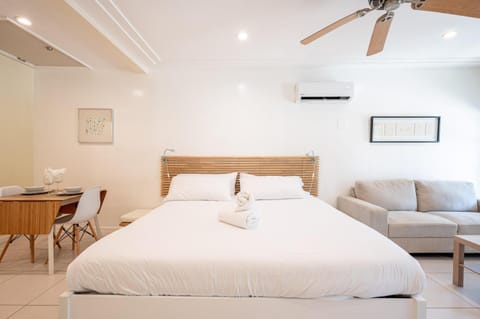 Casa Del Mar Master Apartment in Hollywood Beach