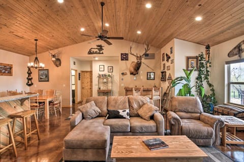 Stunning Home with Fire Pit, 11 Mi to Mt Yale! House in Buena Vista