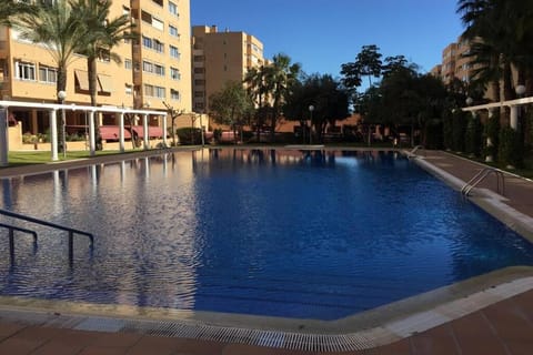 Beautiful apartment with swimming pool and beach Apartment in Alicante