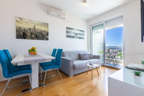 Balcony/Terrace, Living room