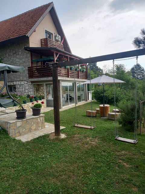 Property building, Day, Garden, Garden view