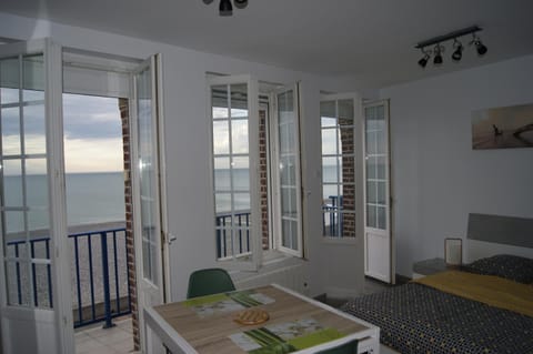 Dining area, Sea view
