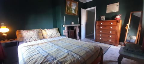 Stable cottage cozy,quirky with a hot tub House in Bridlington