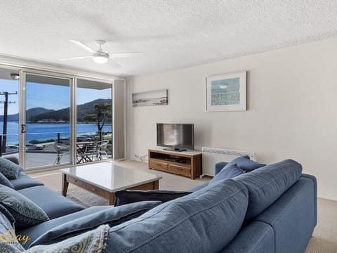 Living room, Sea view