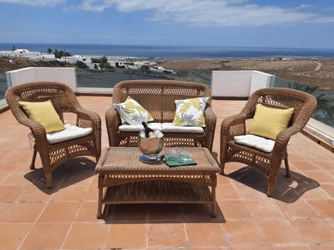 Patio, Natural landscape, View (from property/room), Balcony/Terrace, Balcony/Terrace, Seating area, Sea view